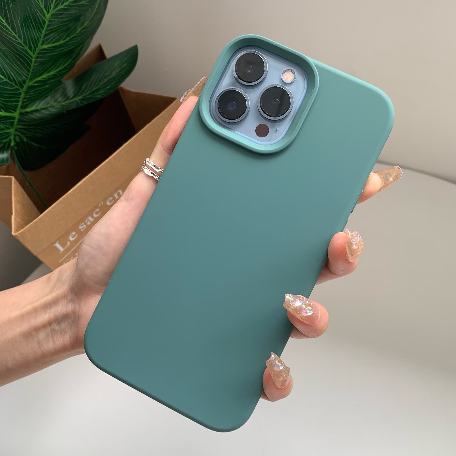 Coque de protection en silicone liquide pour iPhone 11, 12 Pro Max, XS, XR, 7, 8, 14, 15 Plus
