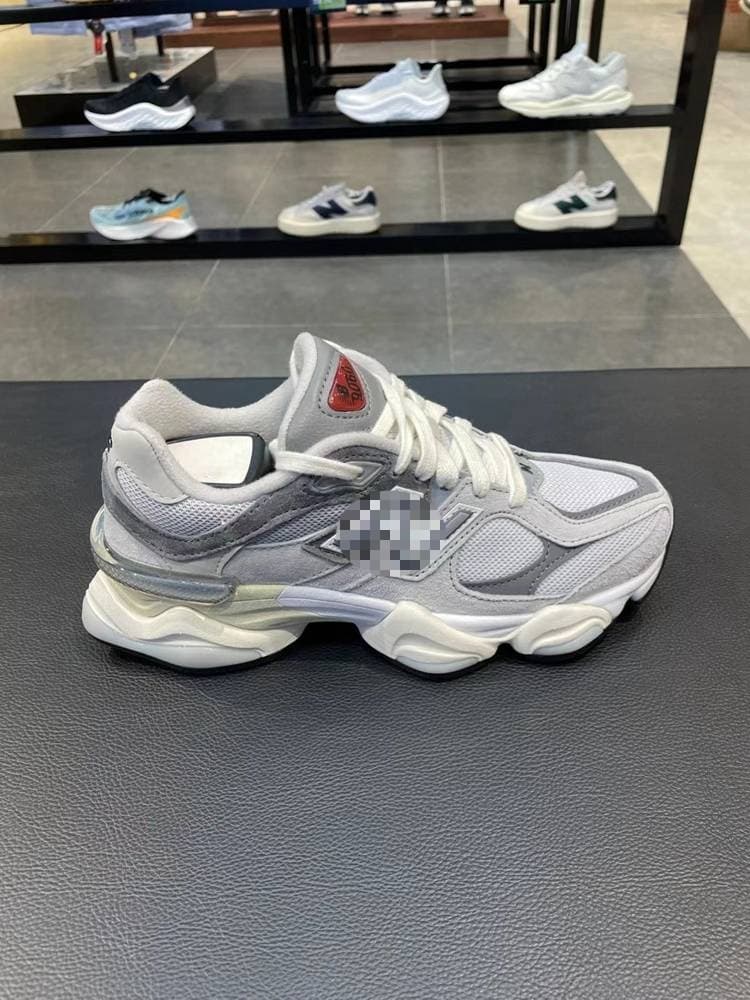 Les chaussures unisexes décontractées et tendance 9060 présentent un design à lacets bas, souple et confortable, à la fois moderne et polyvalent