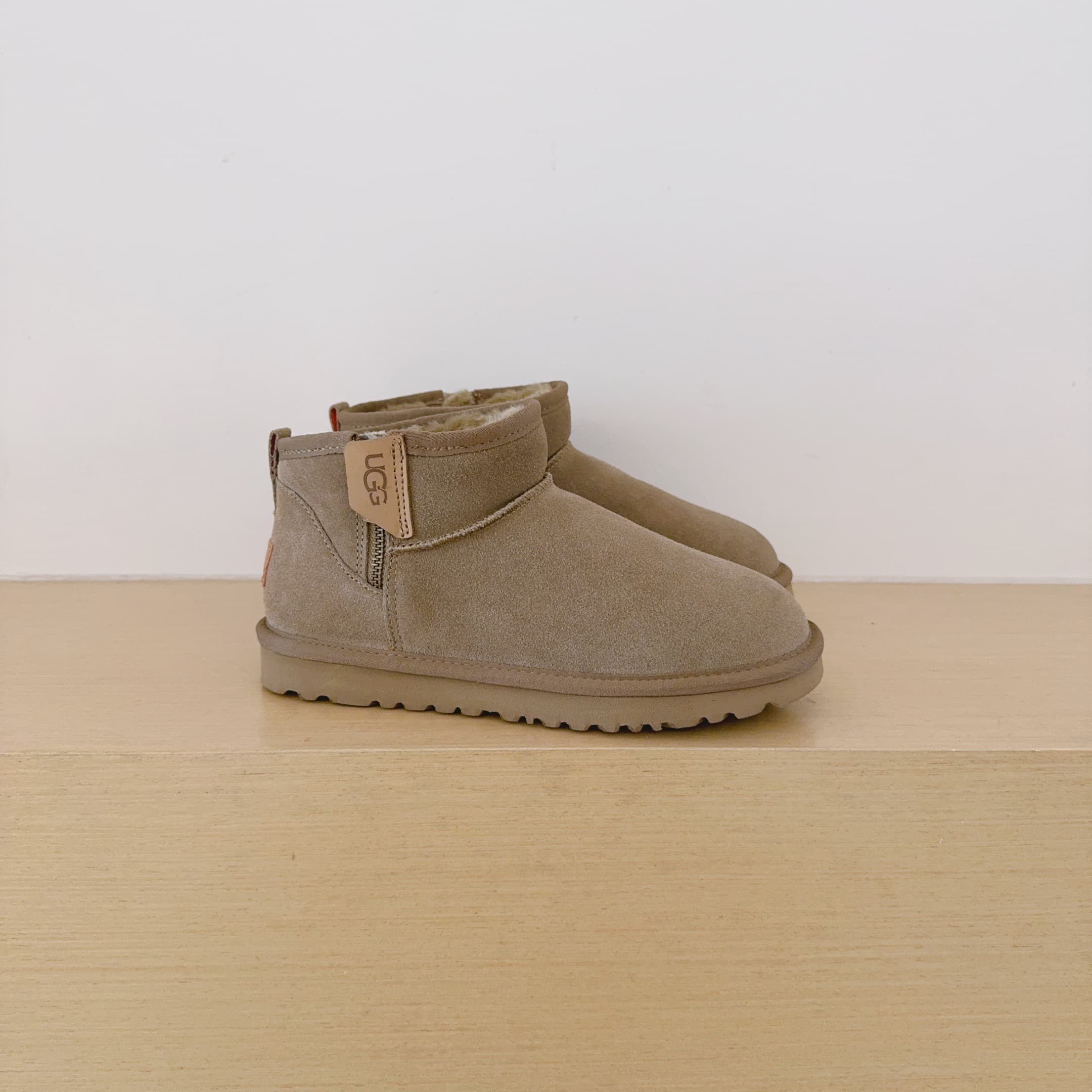 Bottes de neige UGG pour femmes, avec fermeture éclair, semelle fine, cuir véritable, tendance, chaudes, plates, décontractées, bottines d'hiver