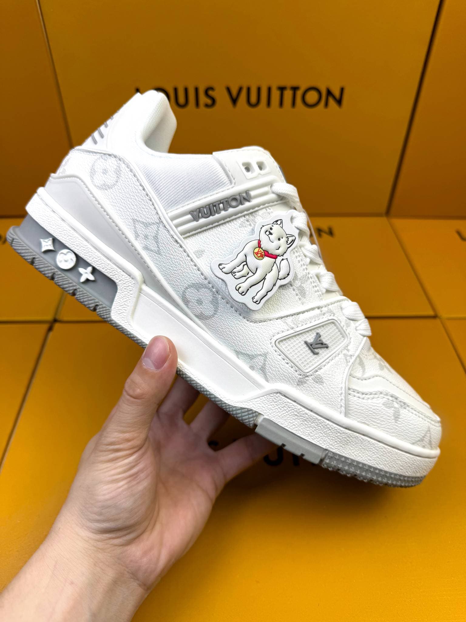 Chaussures de sport basses en cuir respirant patchwork, semelle souple et légère, style tendance et polyvalent, pour couples.