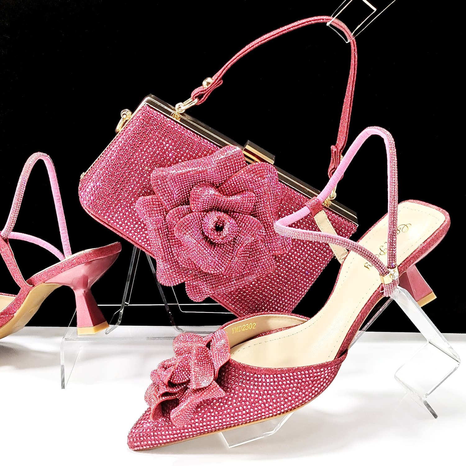 Women’s Shoes Pointed toe ladies shoe bag set Cross ankle diamond strap Shapeable flower decoration trapezoidal clutch bag Exquisite hot diamond