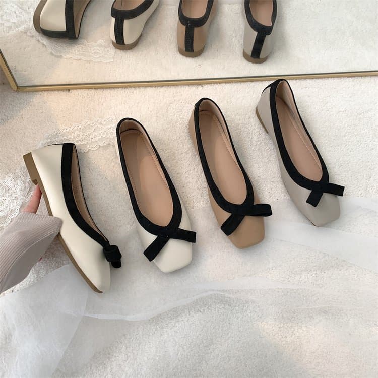 Light luxury French women's shoes, flat bottomed fairy design, single shoe, female niche, square head, soft leather, one