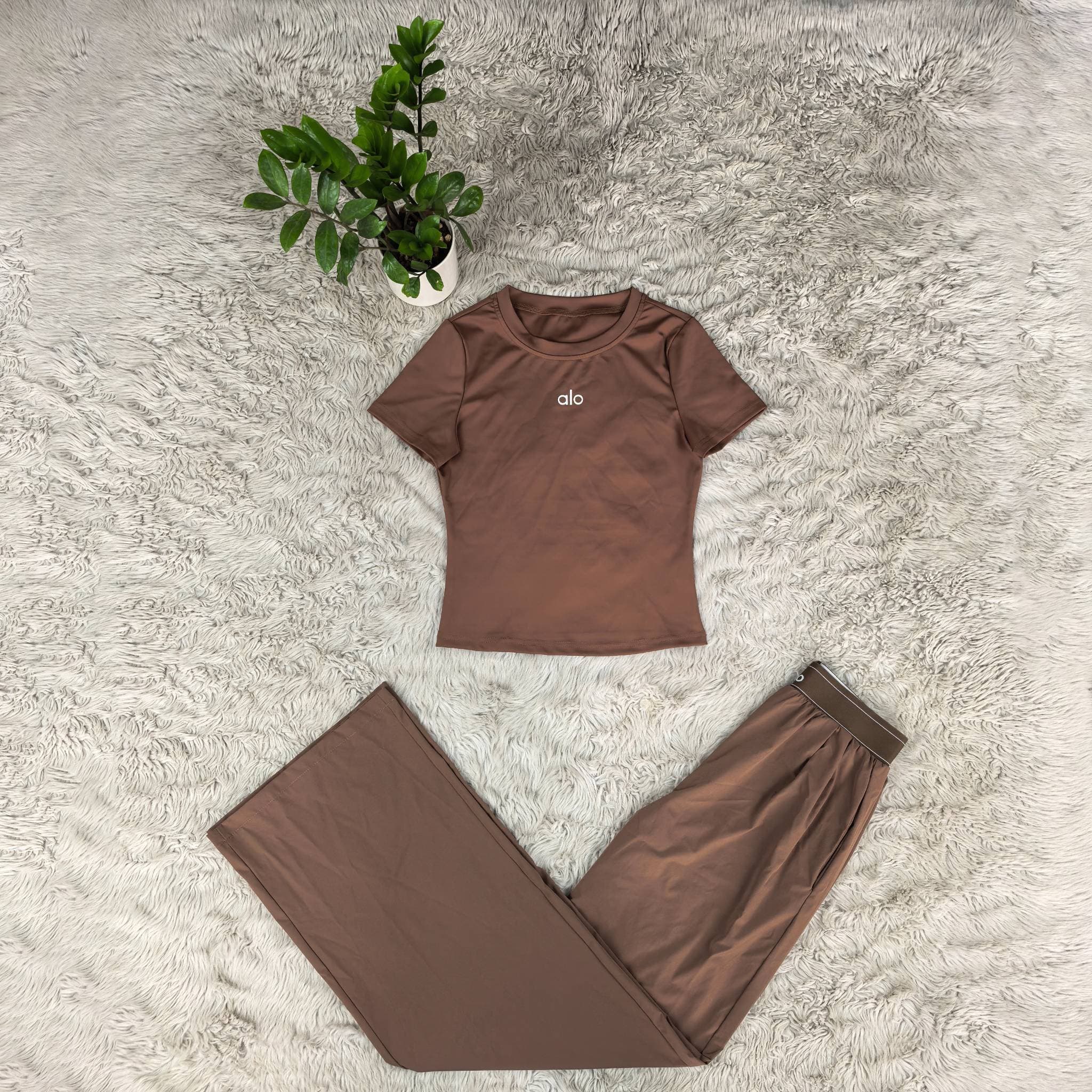 Ensemble gilet brodé et pantalon large pour femme - Tenue décontractée d'inspiration européenne