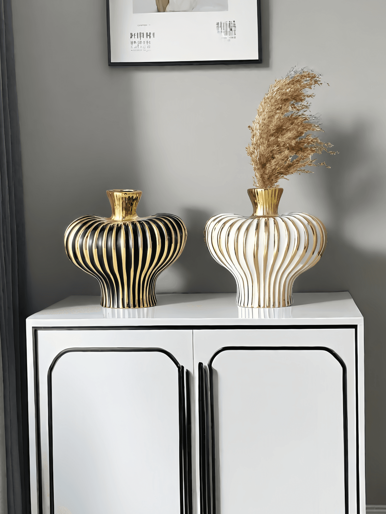 1pc High-end Design Black Gold Stripe Heart-shaped Ceramic Vase Is Suitable For Multi-scene Ornaments In The Living Room Flower Arrangement Vase