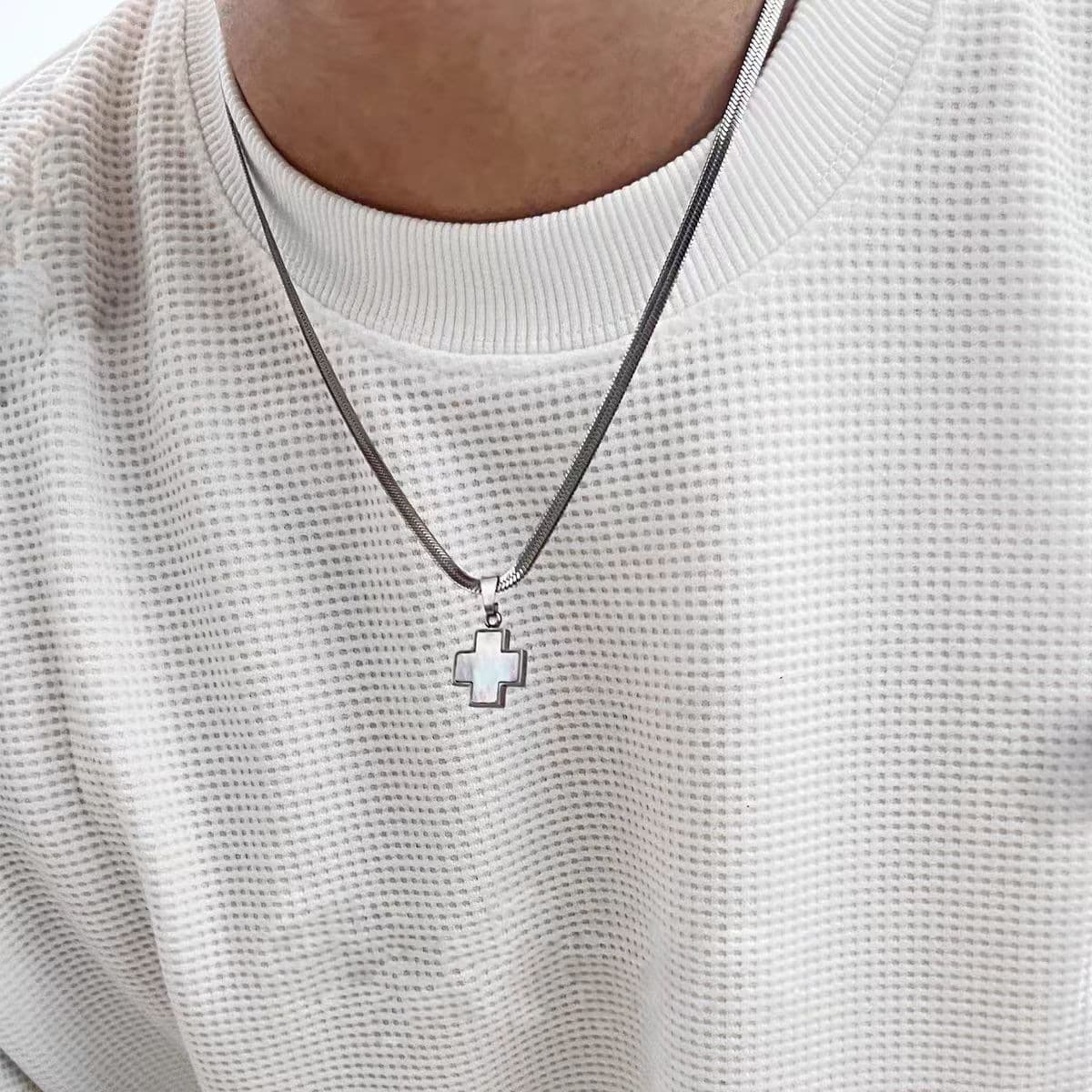 Four Leaf Clover Cross Colored Mother Of Pearl Pendant Autumn And Winter Unisex Simple High End Titanium Steel Sweater Necklace