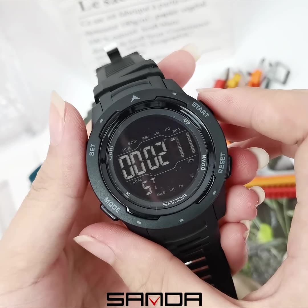 Sports Watch Calorie Pedometer Alarm Clock Waterproof Multifunctional Mountaineering Military Wind Shockproof Smart Watches For Men And Women.