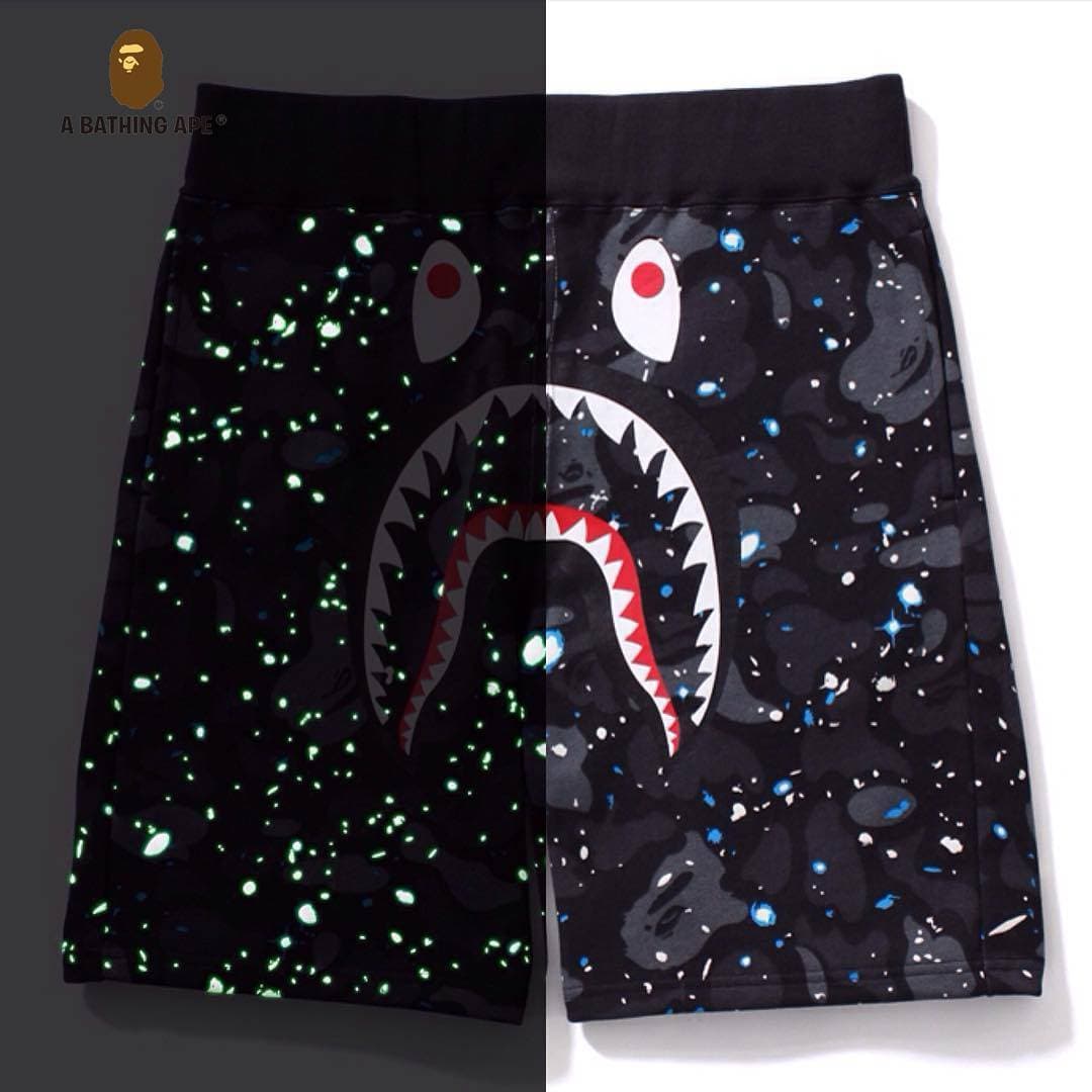 A BATHING APE Ape Head Shark Shorts Ape Head Shorts Five Leg Casual Shorts, Made Of Pure Cotton Fabric High Quality Shorts