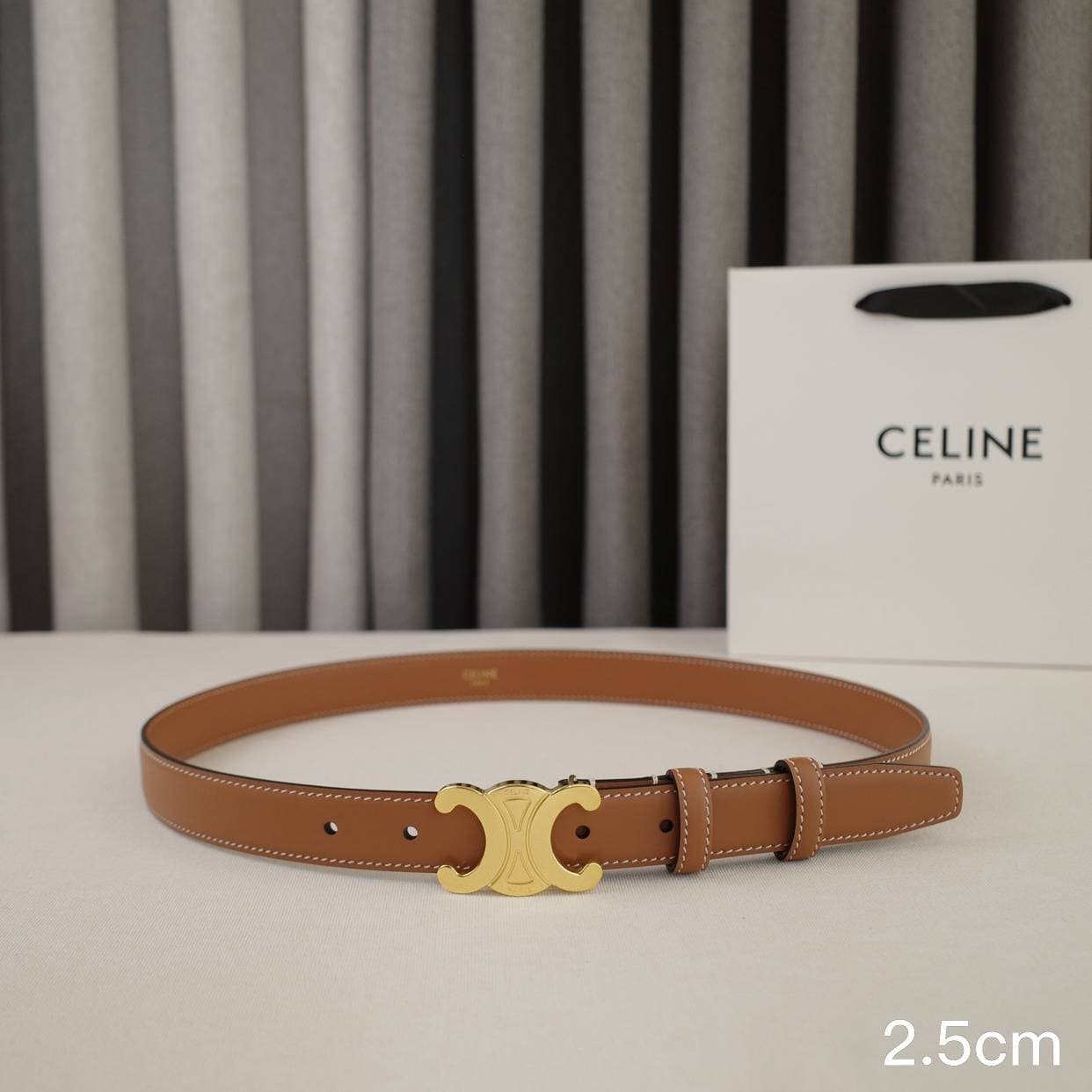 Ceinture unisexe classique en cuir de vachette de haute qualité avec boucle brillante et arc de triomphe, cadeau d'anniversaire de vacances