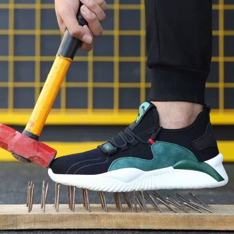 Labor Protection Shoes Anti-impact Anti-puncture Safety Shoes Breathable Lightweight Anti-slip Wear-resistant Steel Baotong Shoes