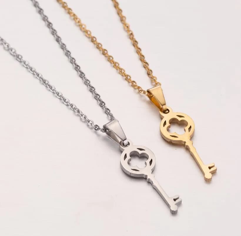 Stainless Steel Necklace For Women Lover's Flower Fashion Key Pendant Clavicle Choker Necklaces Valentine's Day Gift