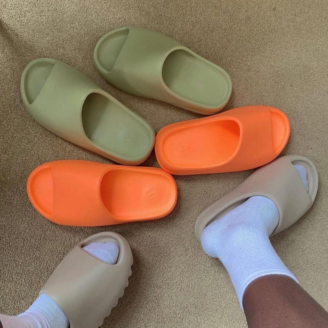 Adidas Originals Yeezy Slide Resin - Slides -soft And Comfortable EVA Slippers, Available In Both Male And Female Sizes (order Half A Size Larger)
