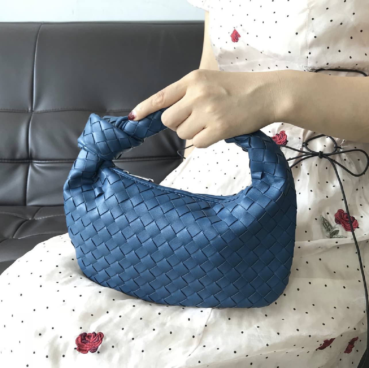 Sac à main tissé, petit pain rond en forme de nuage