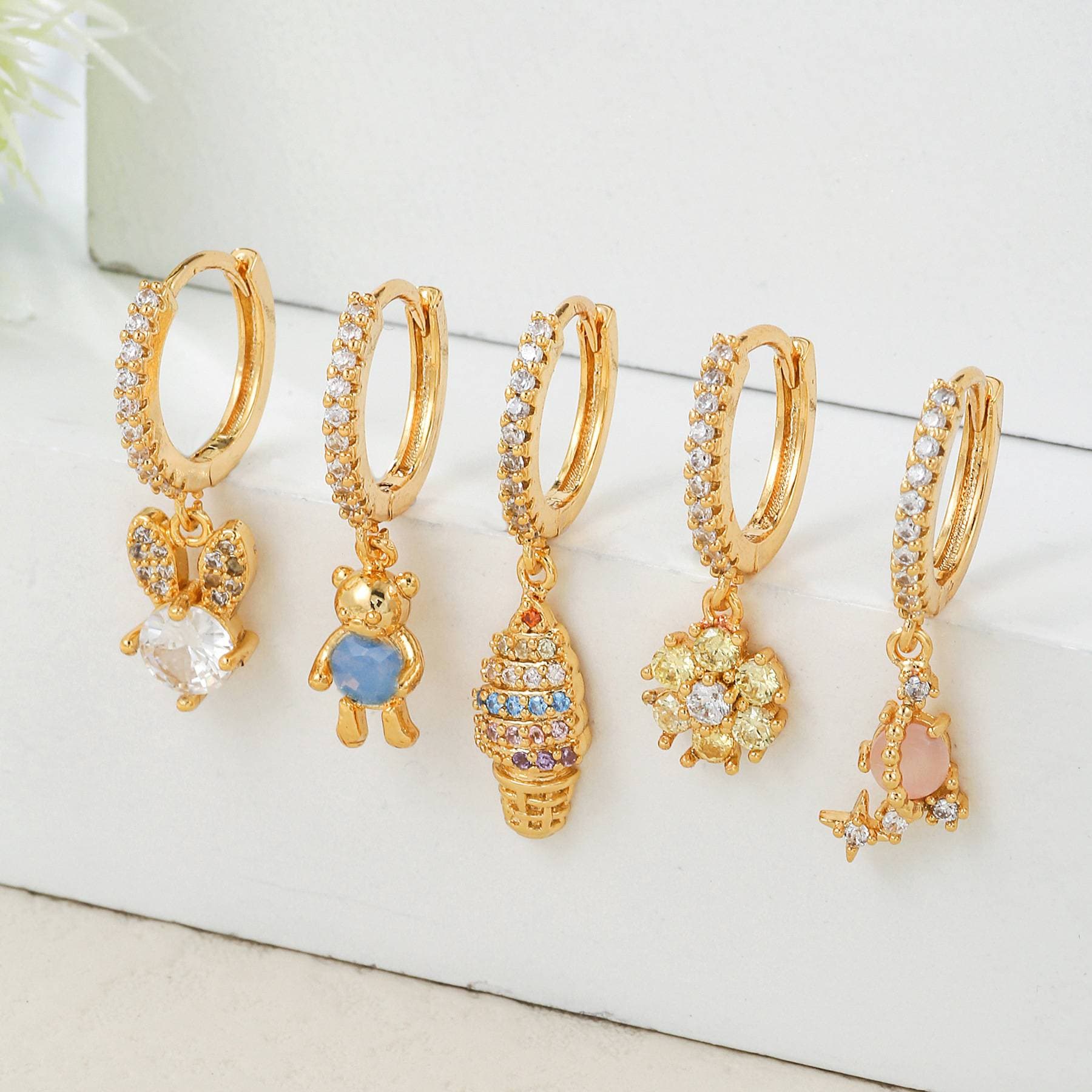 Light luxury temperament zircon heart earrings for women cute sweet bear trend niche design earrings simple earrings ear buckles