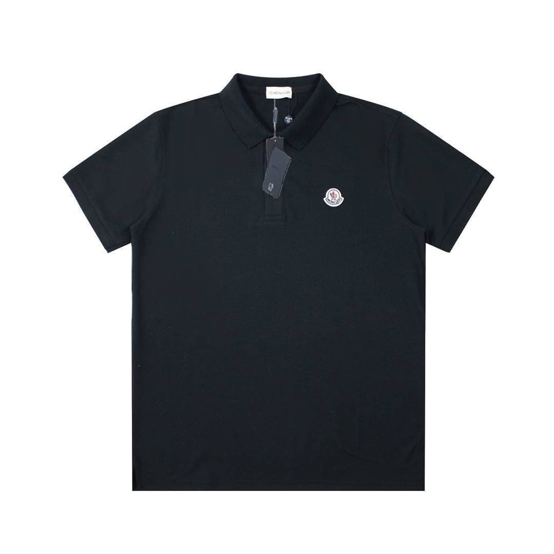 Polo à manches courtes pour homme de marque de haute qualité. Le tissu est confortable et respirant. La finition est parfaite. Il est recommandé