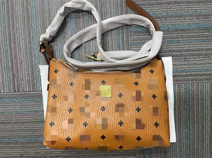 Sacs de boutique en liquidation spéciale avec des réductions exceptionnelles