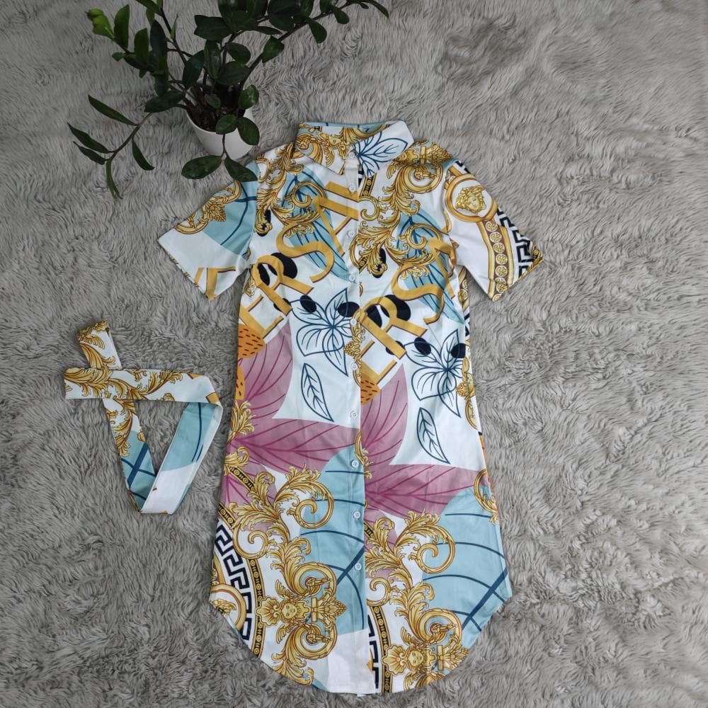 Robe chemise à manches courtes imprimée numériquement à la mode pour femmes, en stock