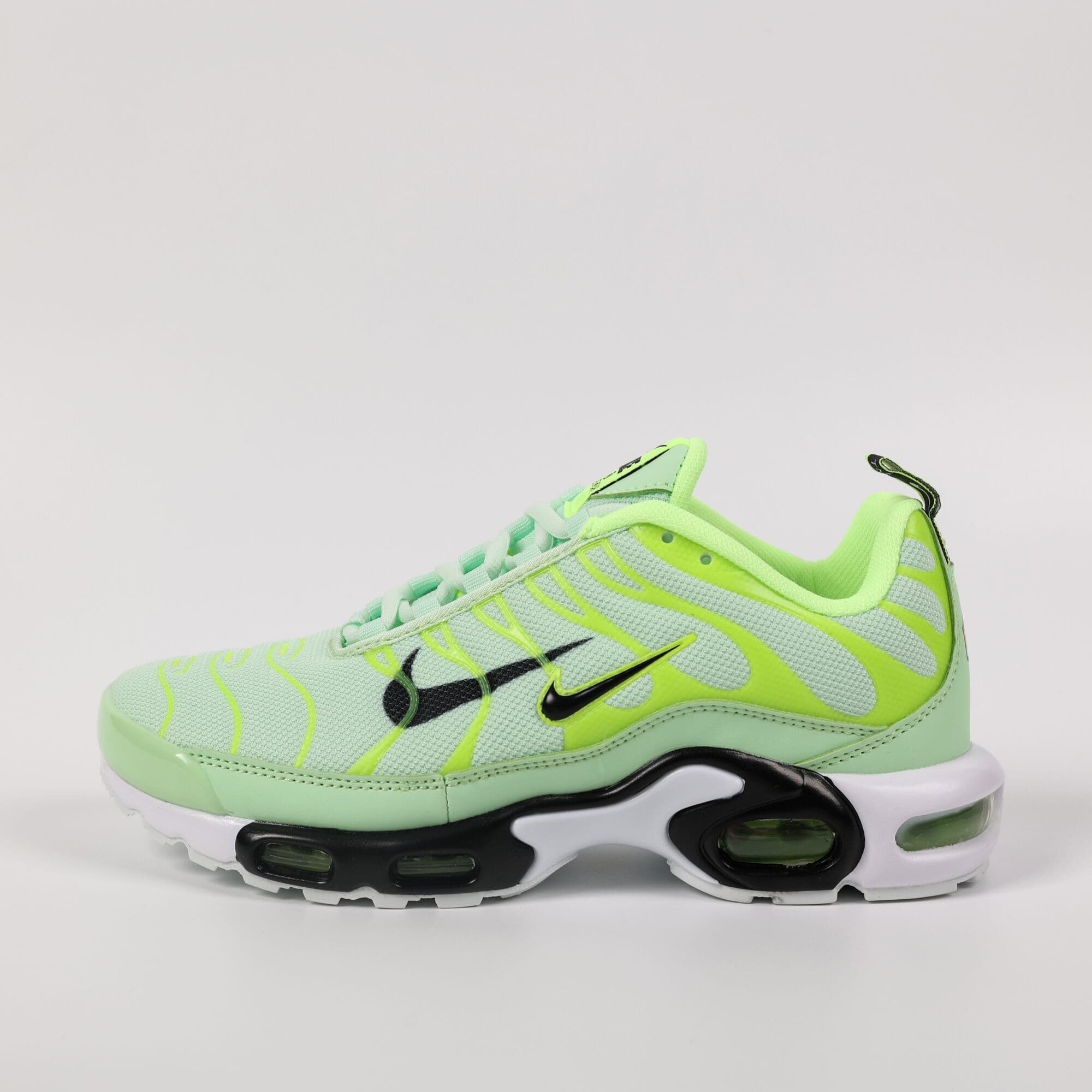 Baskets pour femmes Chaussures de sport d'extérieur à la mode pour hommes Chaussures de course à coussin d'air Chaussures décontractées