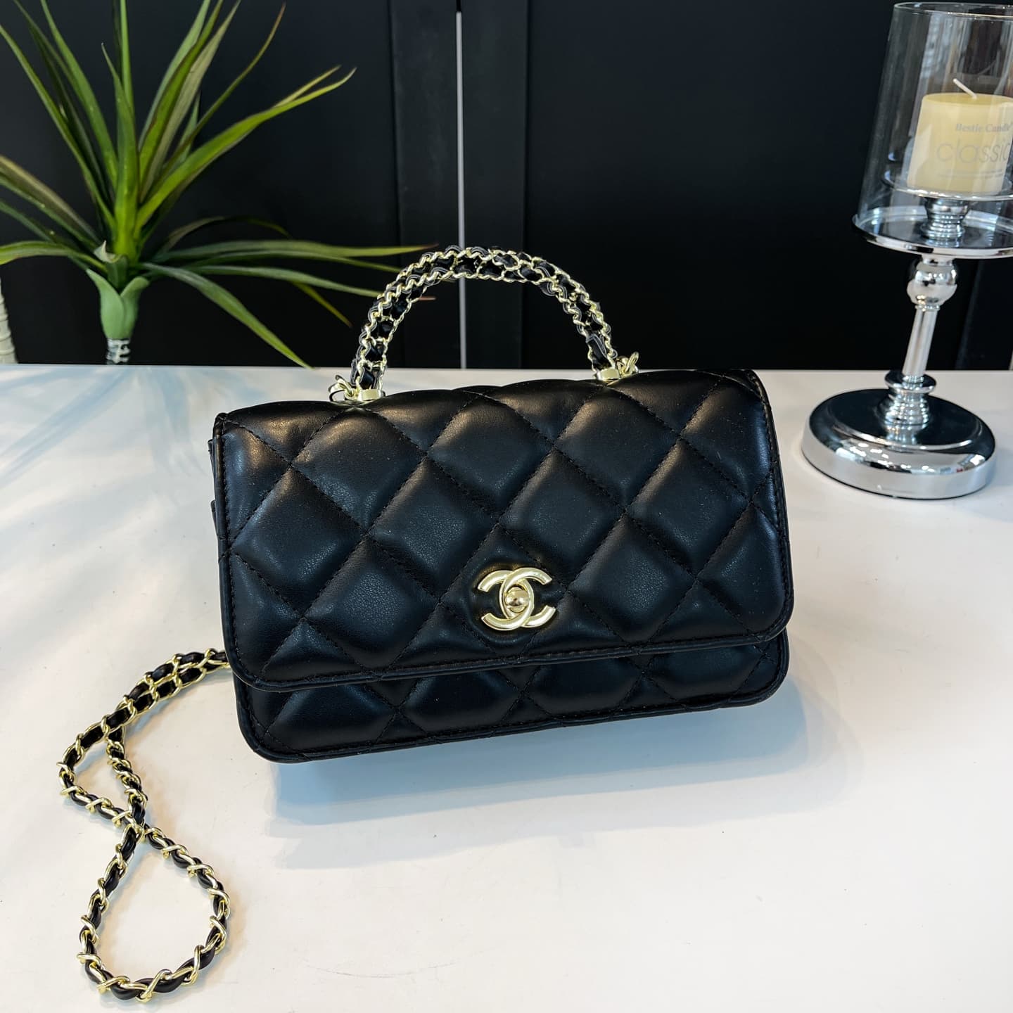 Le sac à main à chaîne en forme de diamant de haute qualité de la marque Light Luxury est à la fois tendance et polyvalent pour les trajets quot