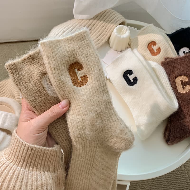 2PCS Wool socks for women in autumn winter, medium length stockings with plush thick pile stockings, ins. Tidal and