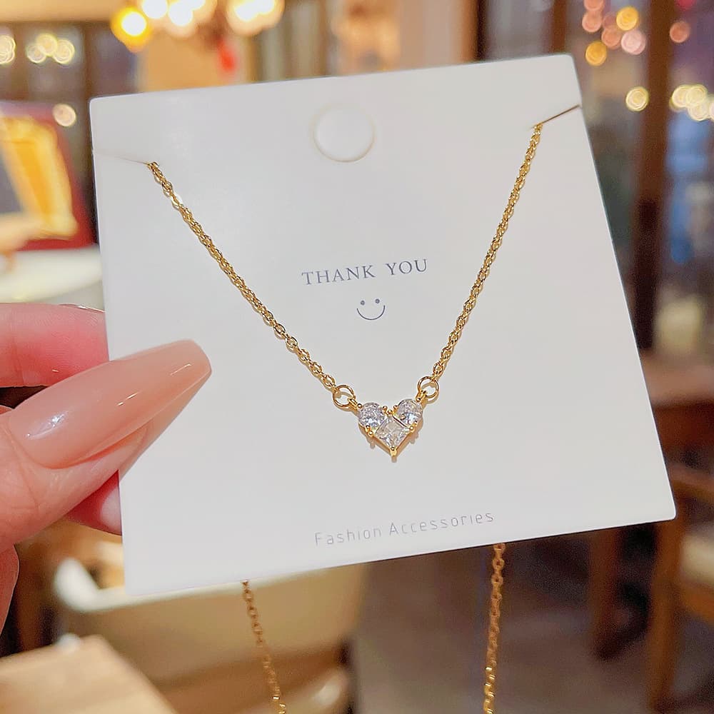 Japanese Korean love collarbone chain, cold trendy internet celebrity short titanium steel necklace, women's light