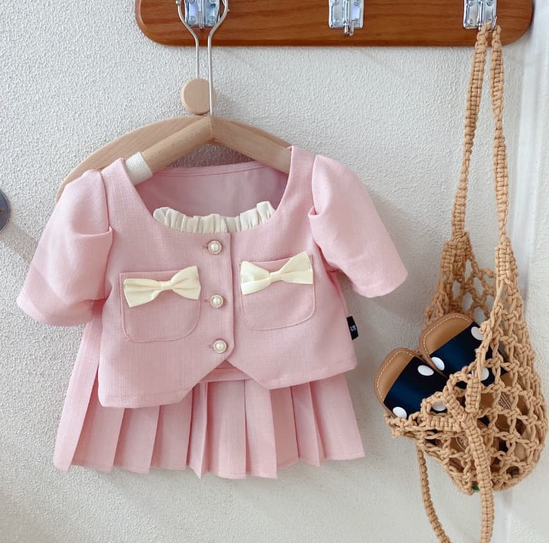 Kids Clothing Girls Clothing Small Bowknot Short Sleeves Plus Pleated Skirt Two Piece Set