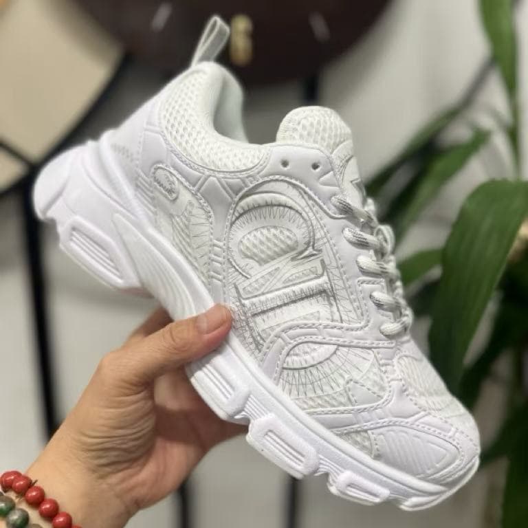 DIOR 25ss Dad New Homme B30 et Femme, Baskets décontractées polyvalentes à lacets en maille, Modèle Fashion CD Color-blocking résistant à l'usu