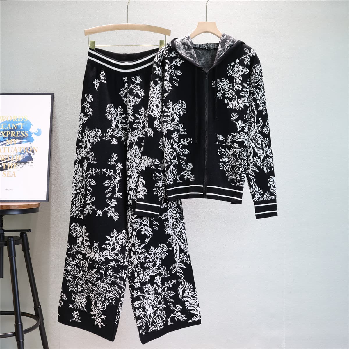 Women's Hooded Sweater Age-reducing Wide-leg Pants Two-piece Set Trendy