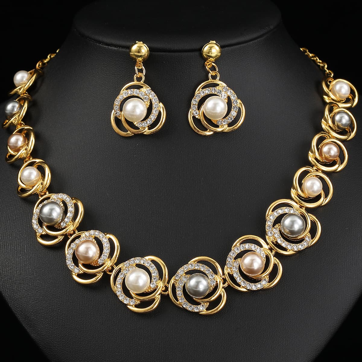 European And American Pearl Necklace Set Bride Accessories Fashion Dress Evening Versatile Alloy Electroplated