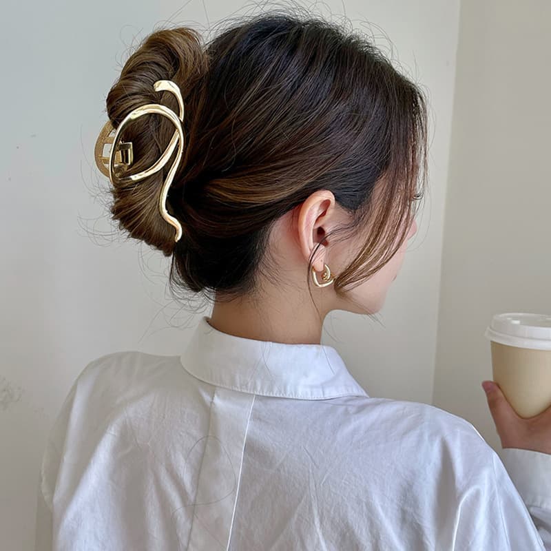 Metal Irregular Geometric Letters Hairpin Back Hair Shark Clip Personality Trend Fashion Hair Accessories Female