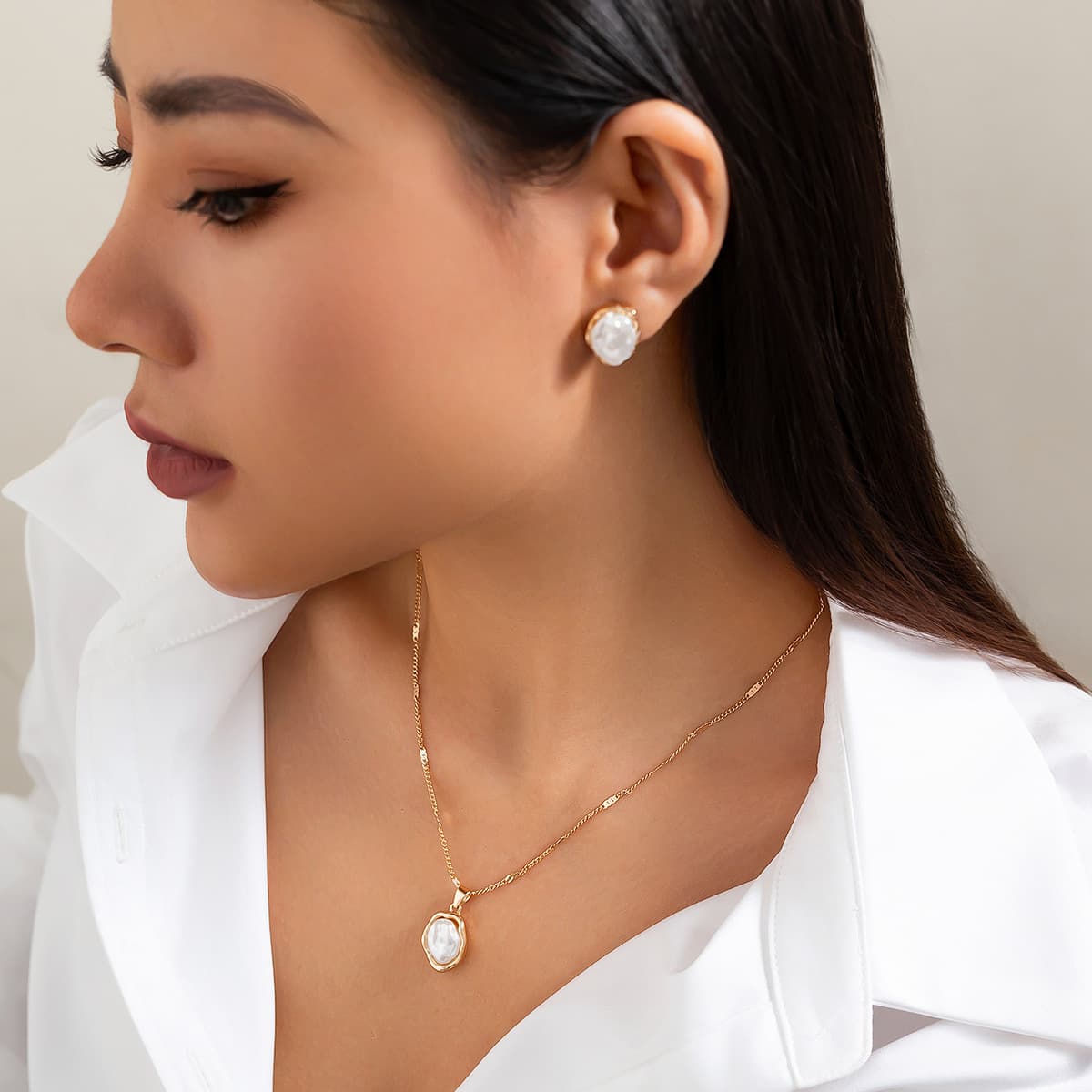 Minimalist Elegant Pearl Pendant Jewelry For Women High-end Versatile Earrings Necklace Set
