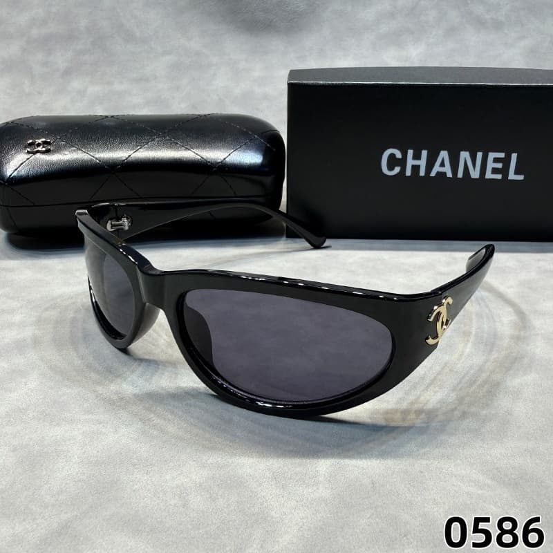 Lunettes de soleil homme en métal, monture crocodile, style rétro, verres plats, idéales pour la plage.