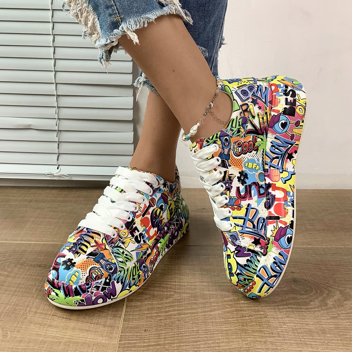 Fashion Painted Graffiti Large Size Sports Shoes For Women Women's Outer Wear Lace-up Comfortable Thick-soled White Shoes