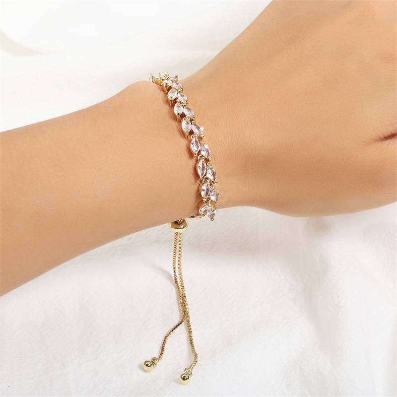 Pull out bracelet for women, simple and fashionable, horse eye zircon hand jewelry, creative and versatile