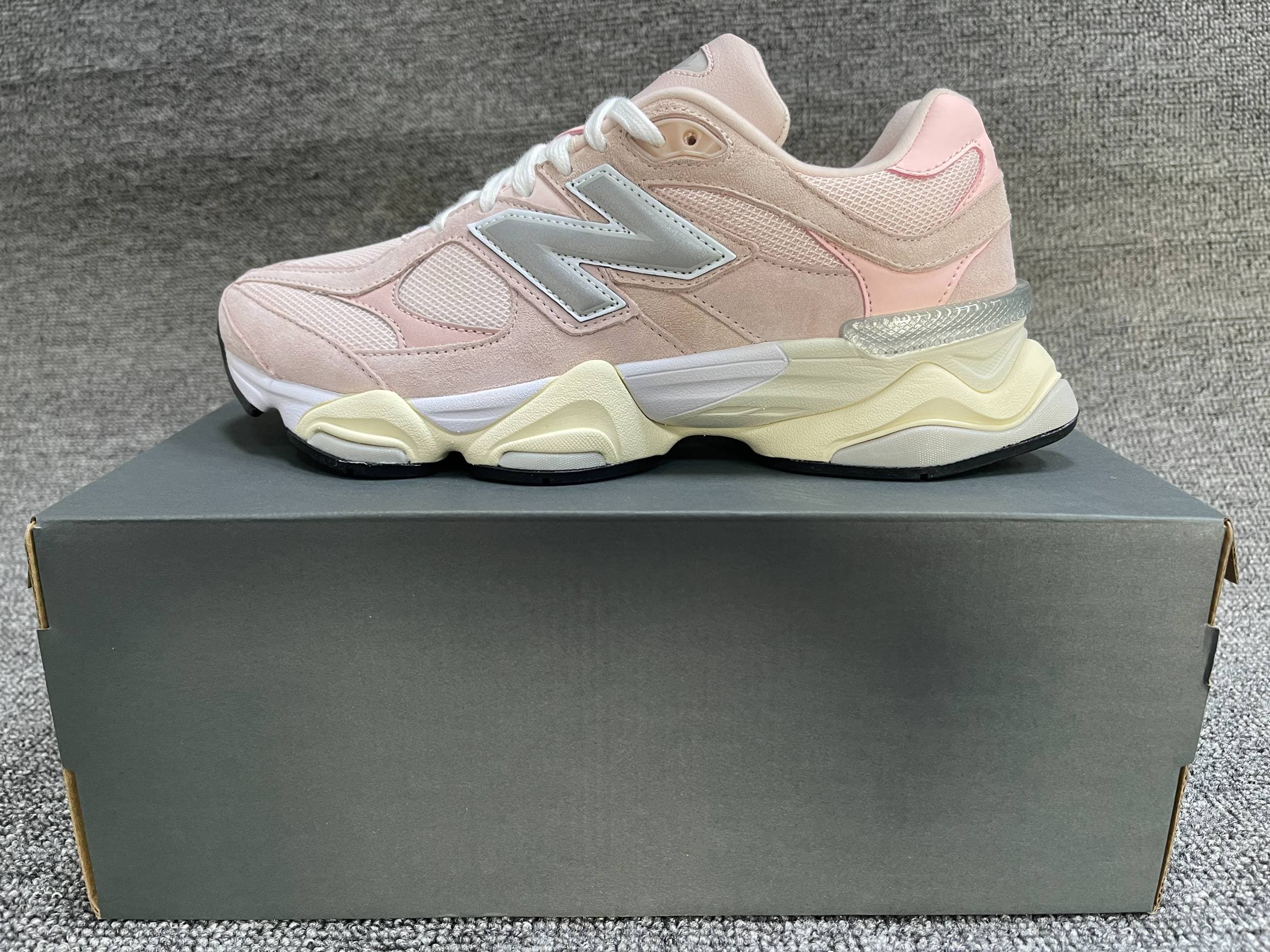 9060 chaussures de sport décontractées pour couple, chaussures de course de différentes couleurs, confortables et respirantes