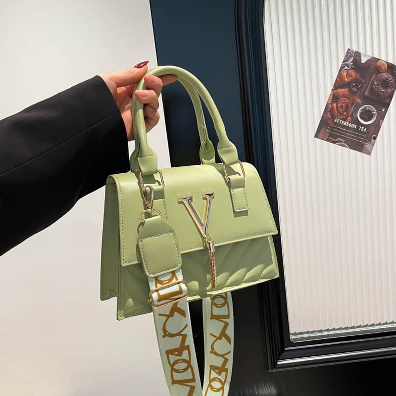 Fashionable Women's Tassel Trim Handbag Pure Color Crossbody Bag Stylish Trendy Small Handbag For Ladies