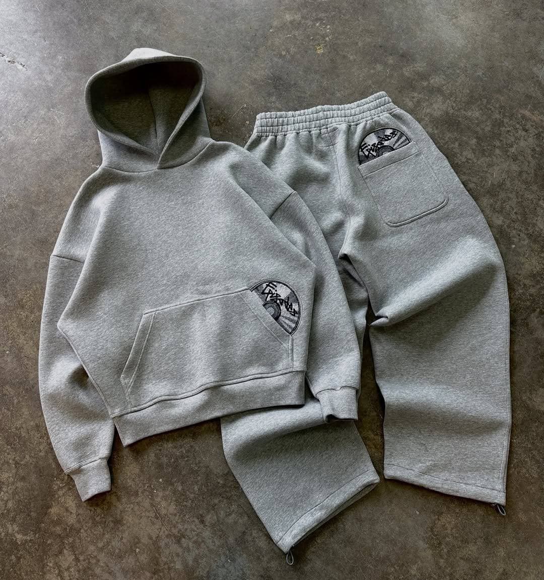 Y2K Retro CD Print Hoodie & Joggers Set – Streetwear Pullover With Graphic Pockets & Matching Sweatpants