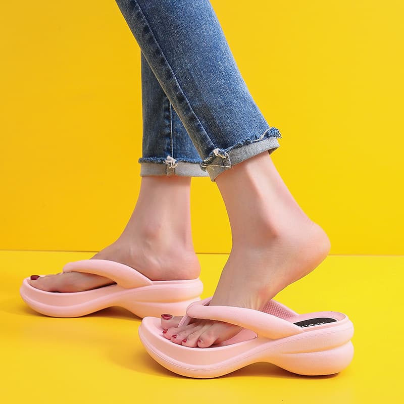 Chunky heeled women's shoes, sponge cake, fashionable moccasins for the beach and seaside.