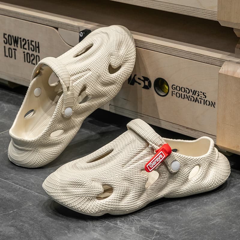 Coconut Hole Shoes Men Summer Outdoor New Men's Non-Slip Closed-Toe Beach Sandals Women's Cool Slippers