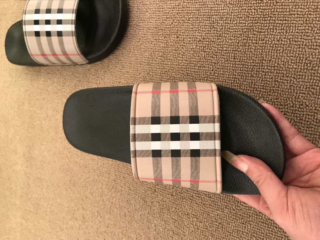 Chaussons d'été, décontractés pour hommes, pantoufles d'extérieur, unisexes, pantoufles pour couple, version coréenne, pantoufles abeille, plag