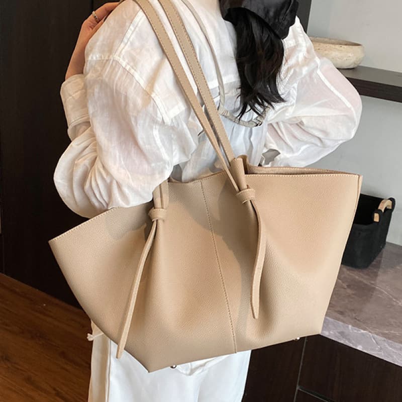 Women's Stylish Large Capacity Tote Bag For Everyday Use - Soft PU Leather With Magnetic Closure, Wrinkle & Stitching Details
