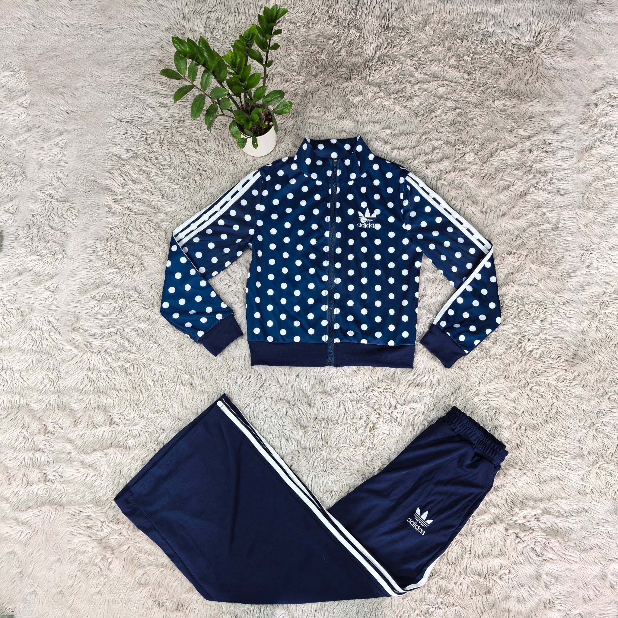 Ensemble haut court zippé et pantalon large à taille élastique pour femme