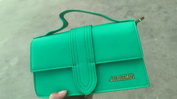 (JACOUEMUS) sac à main léger de luxe français, Design de Niche, Texture Premium, Baguette, bandoulière