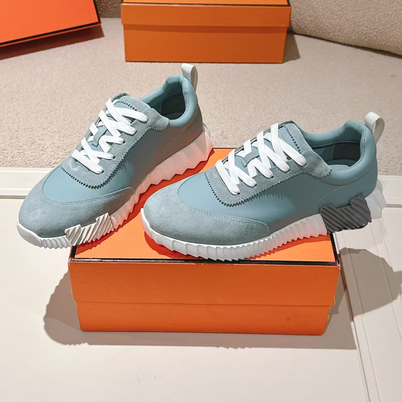 Chaussures de sport décontractées pour hommes, tige tissée, légères, tendance et élégantes, blanches et noires, à lacets, qualité export