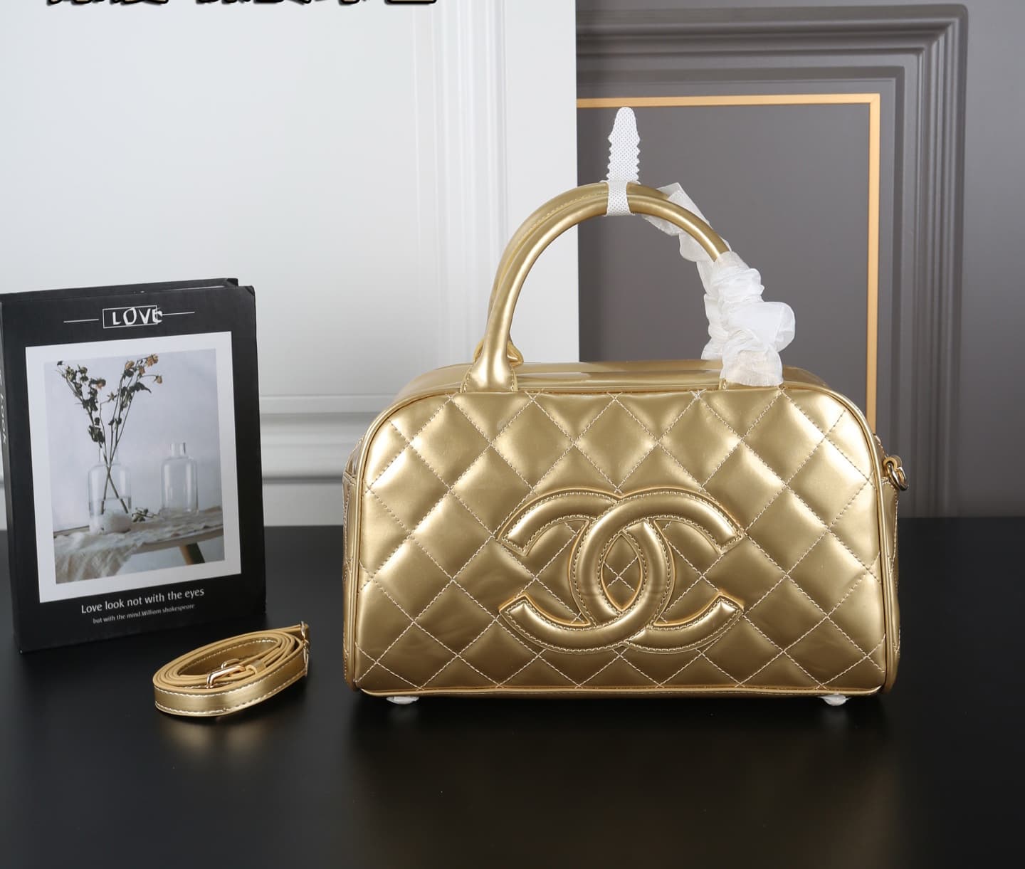 Sac bowling brodé à motif losanges, coloris uni, collection été 2026 - Sac à main décontracté avec bandoulière