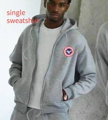 Sweat à capuche 2026 avec motif imprimé et cordon de serrage, style carte du monde, ensemble tendance 2026.