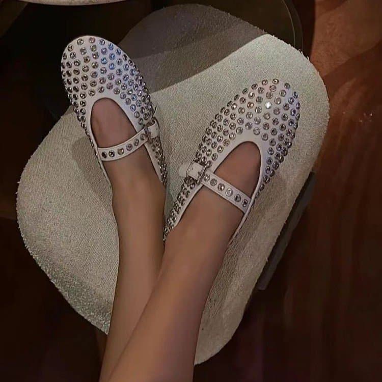 Large Round Toe Leather Rhinestone For Women's Outdoor Wear, 2025 Summer New Fashionable Versatile Single Shoe