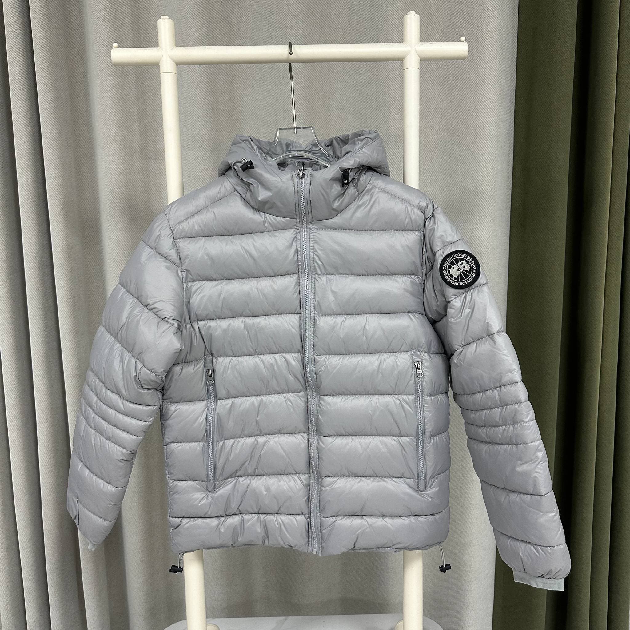 Doudoune chaude tendance automne-hiver 2025 pour hommes et femmes, idéale pour se protéger du froid