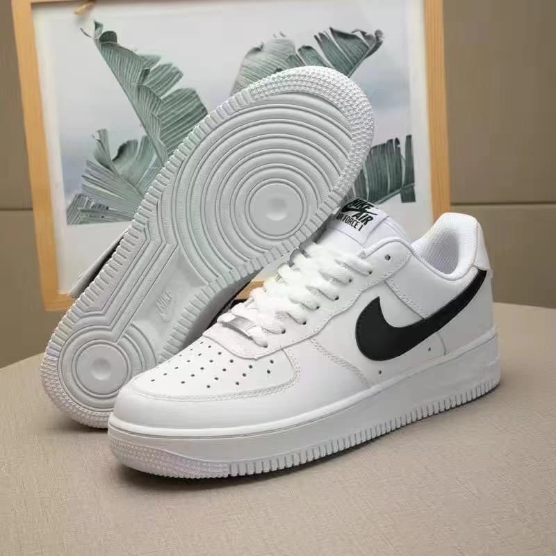 Chaussures de sport basses triples baskets décontractées en cuir