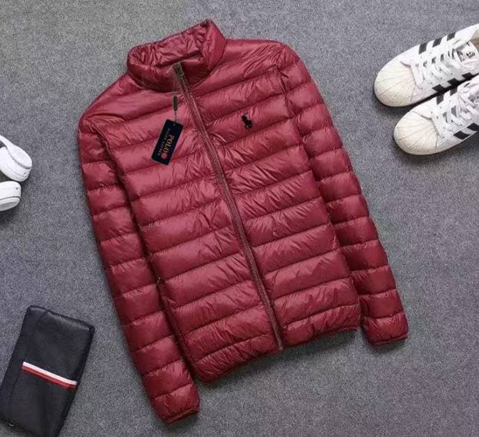 Doudoune légère POLO, à capuche violette, résistante et durable pour un usage quotidien décontracté et en extérieur en Europe
