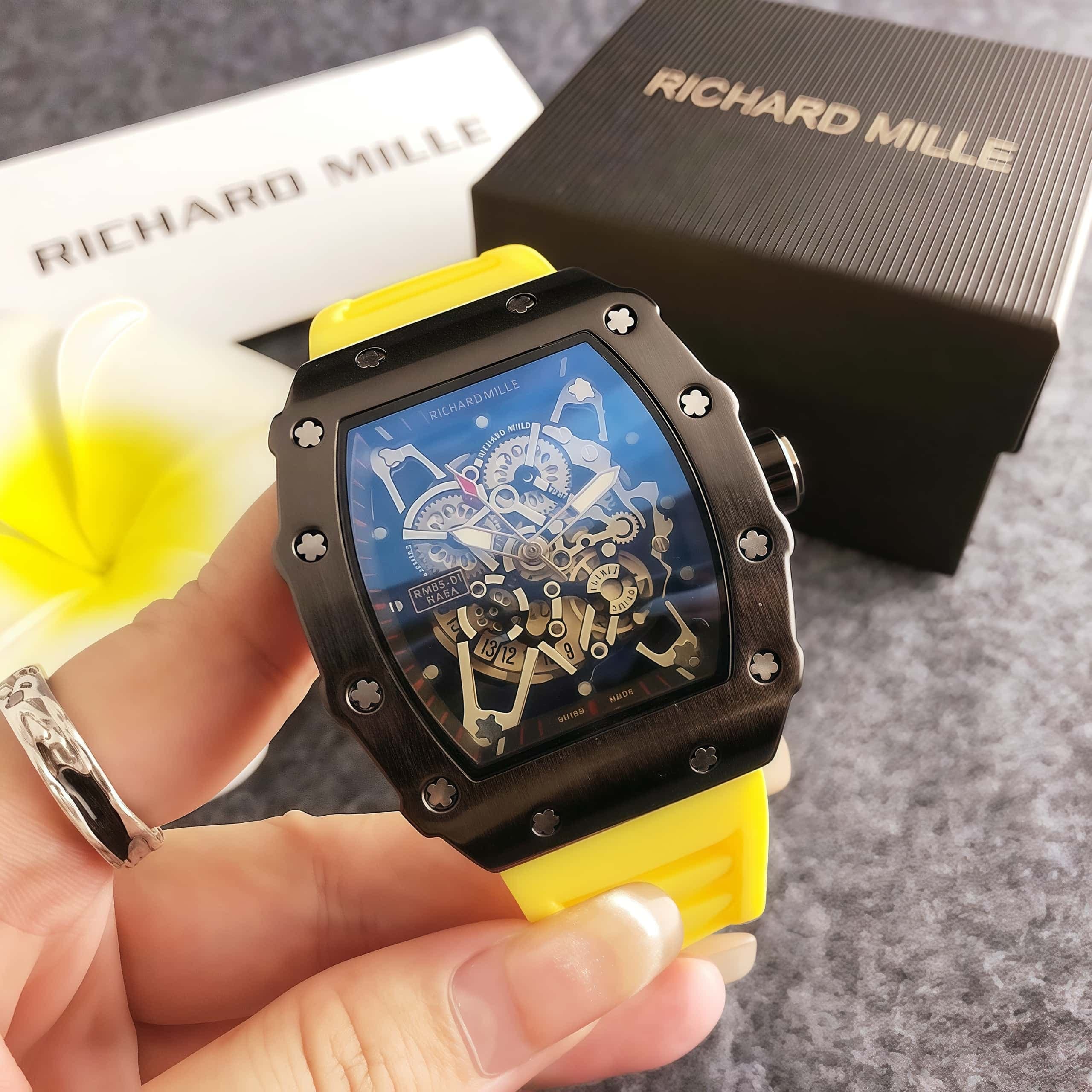 Montre tendance pour homme, modèle 2025, haut de gamme, en silicone, style décontracté, en forme de tonneau